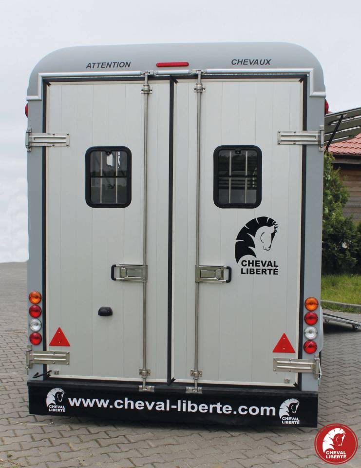 Van caballos Cheval Libert&eacute; OPTIMAX 4 Caballos 2024 Nuevo