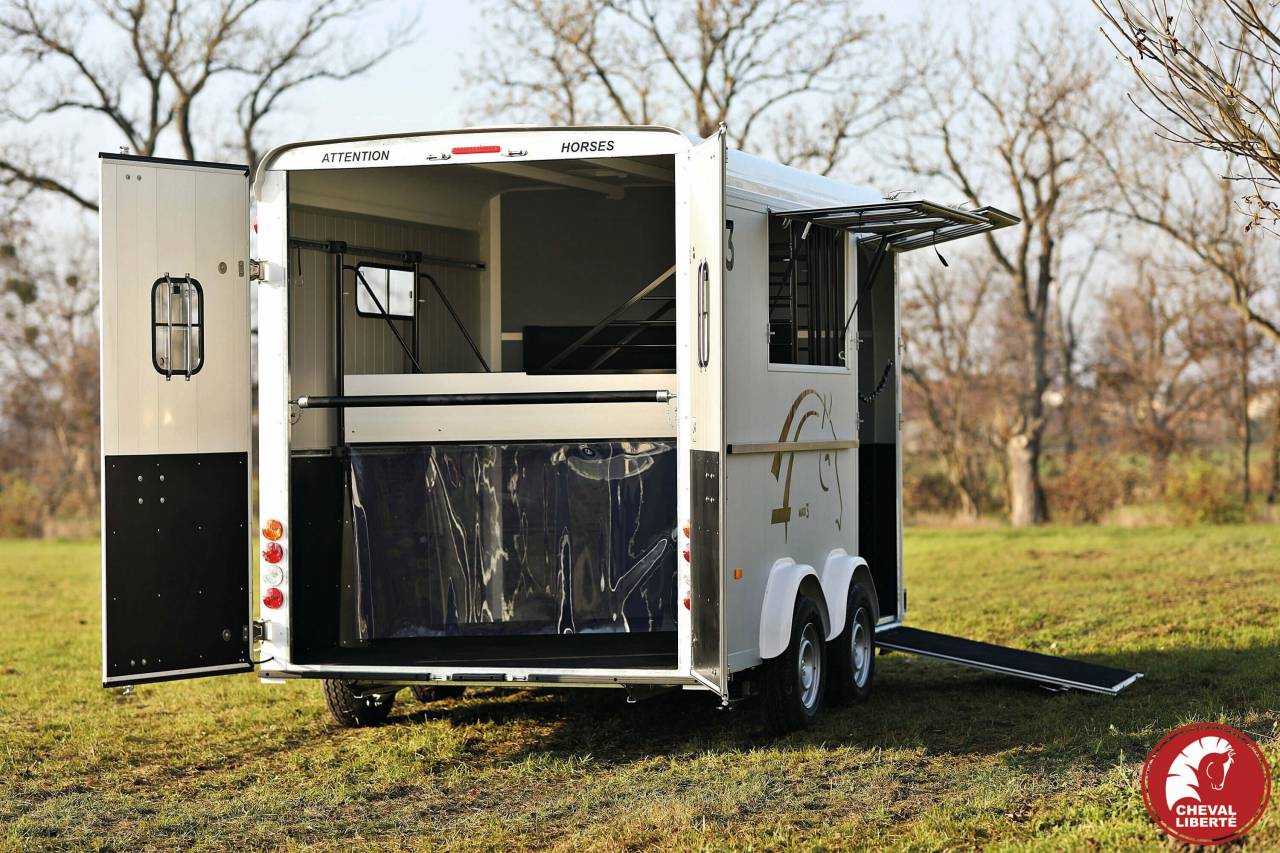 Van caballos Cheval Liberté MAXI 3 3 Caballos 2024 Nuevo