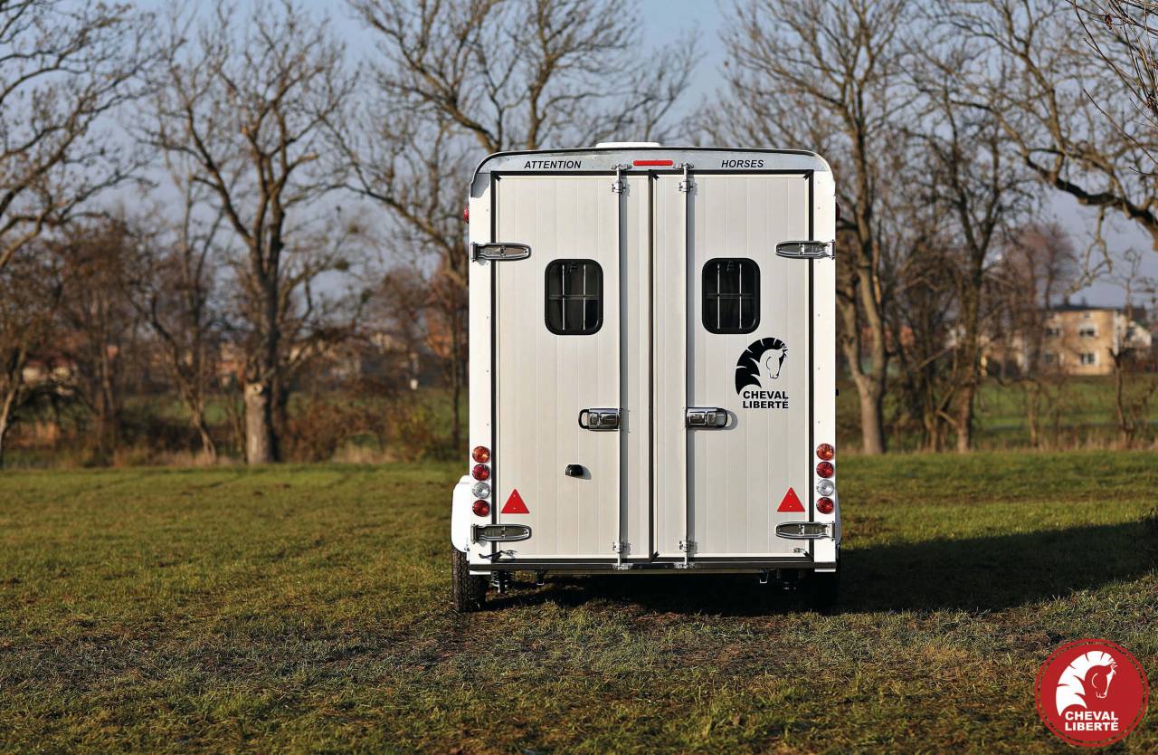 Van caballos Cheval Liberté MAXI 3 3 Caballos 2024 Nuevo