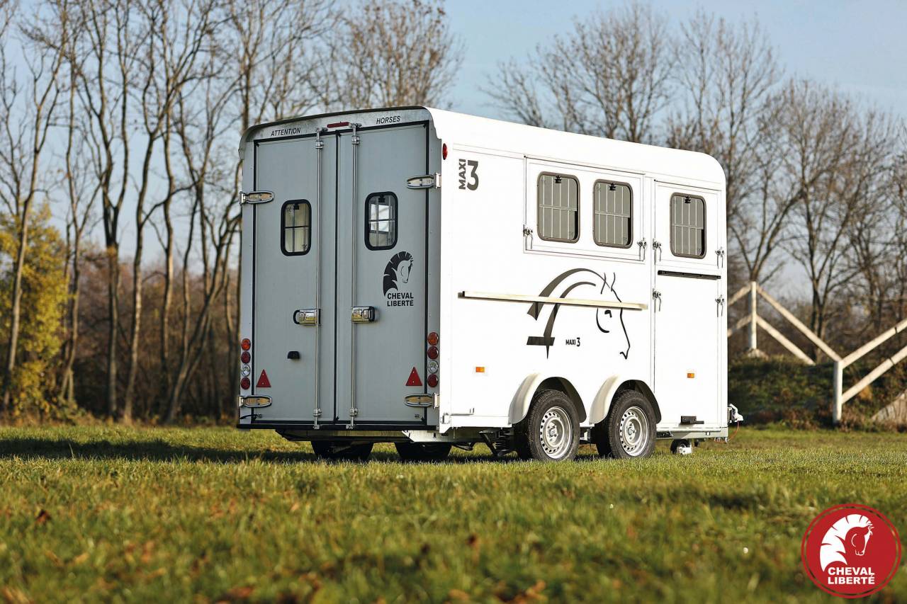 Van caballos Cheval Liberté MAXI 3 3 Caballos 2024 Nuevo