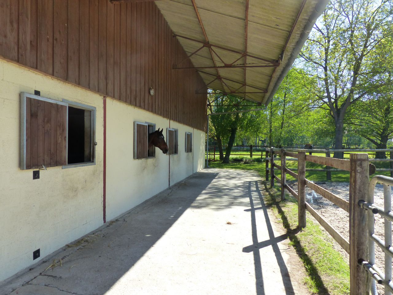 Cuadra de propietarios En venta Eure