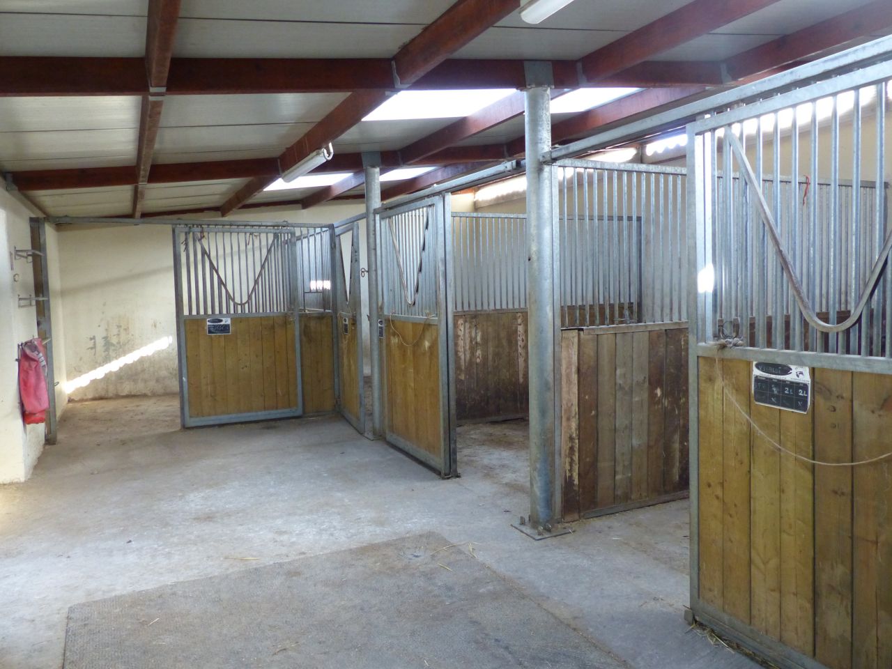 Cuadra de propietarios En venta Yvelines