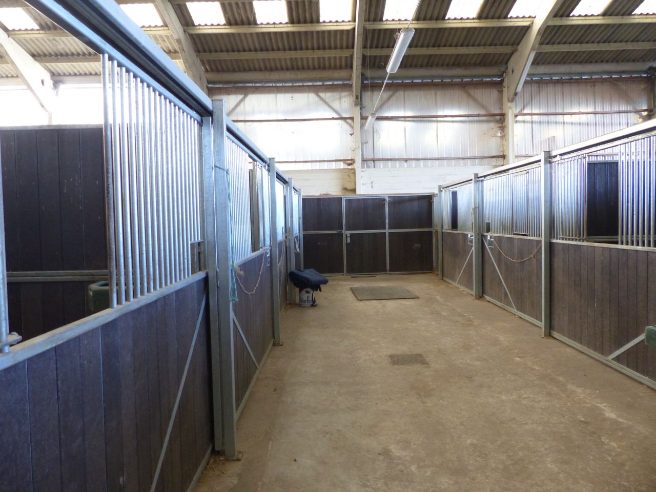 Cuadra de propietarios En venta Yvelines