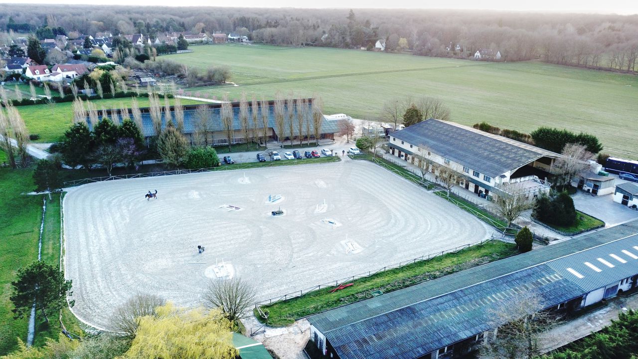 Cuadra de propietarios En venta Yvelines