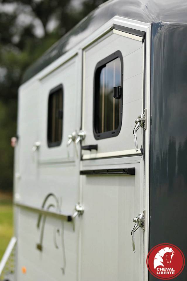 Van caballos Cheval Liberté MAXI 2 2 Caballos 2024 Nuevo