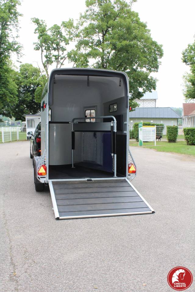 Van caballos Cheval Liberté Gold 3 2 Caballos 2024 Nuevo