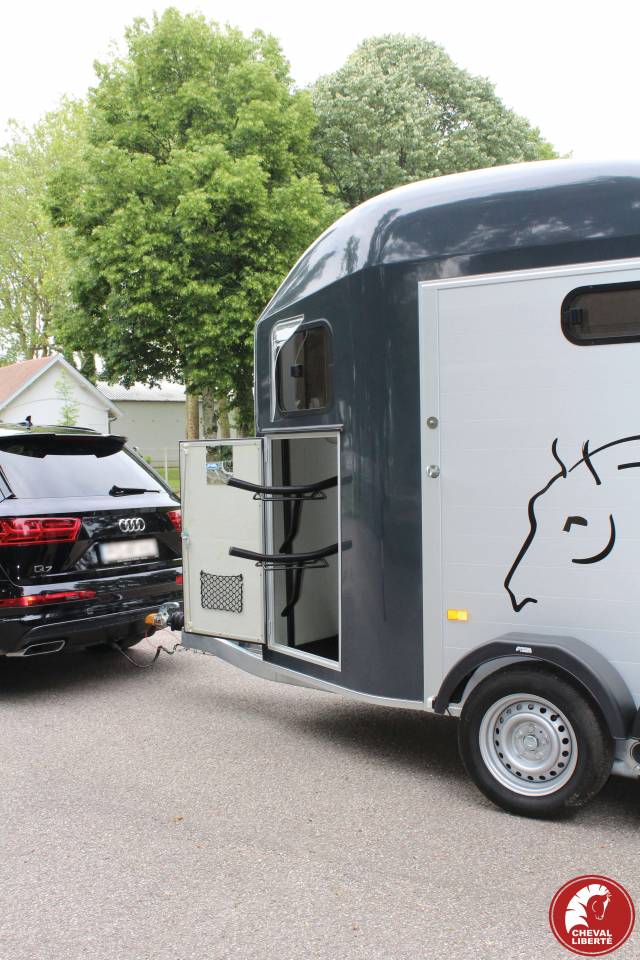 Van caballos Cheval Liberté Gold 3 2 Caballos 2024 Nuevo