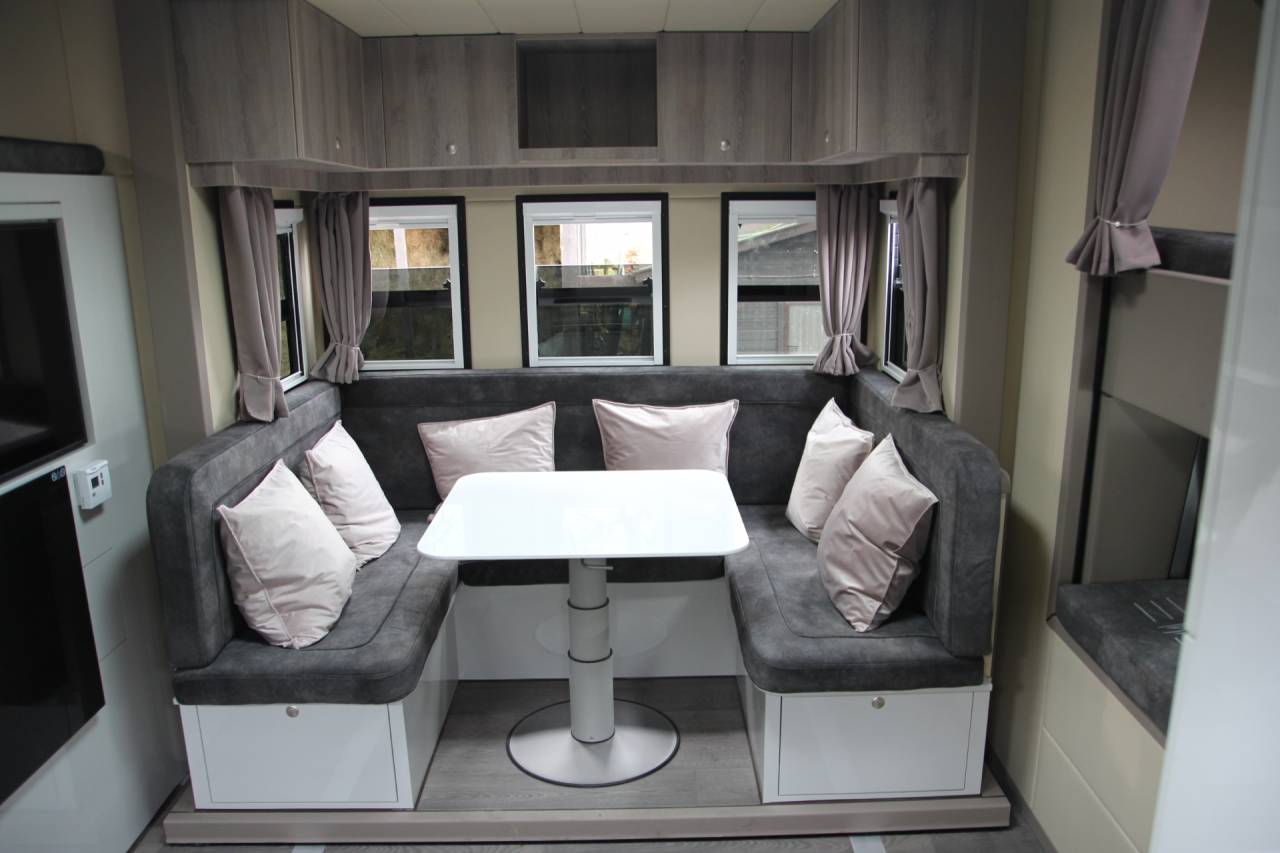 Camión para caballos Man MAN 0 Nuevo