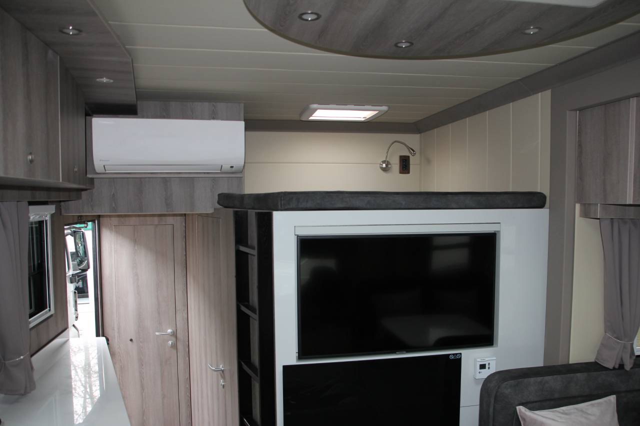 Camión para caballos Man MAN 0 Nuevo