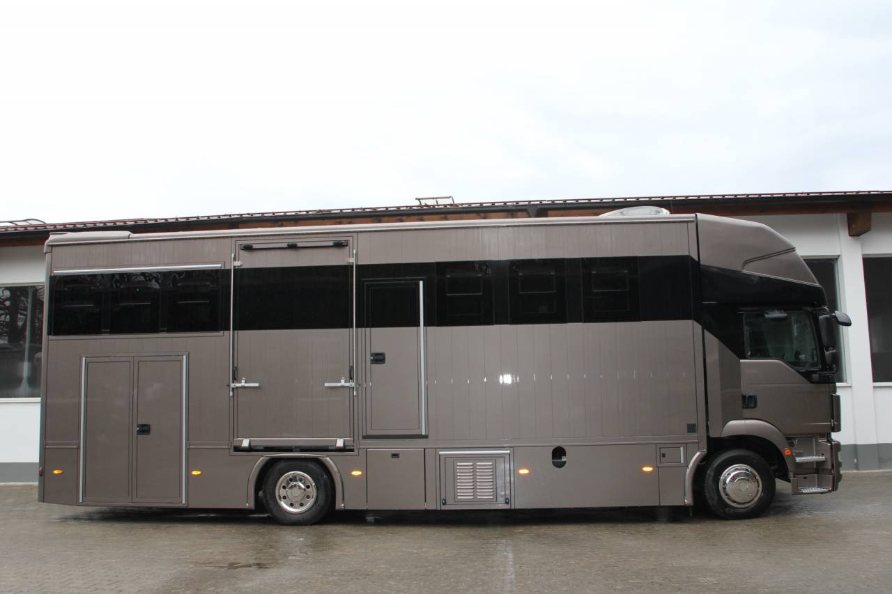 Camión para caballos Man MAN 0 Nuevo