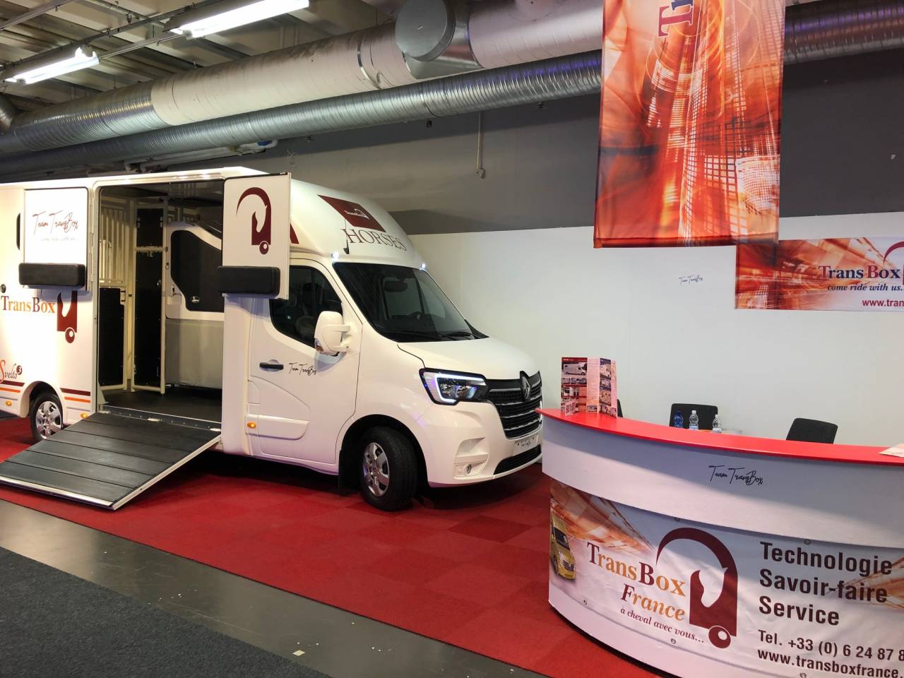 Furgoneta para caballos Trans Box SVELTO 3S 2024 Nuevo