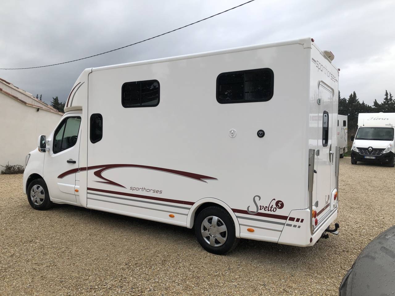 Furgoneta para caballos Trans Box SVELTO 5 S 2024 Nuevo