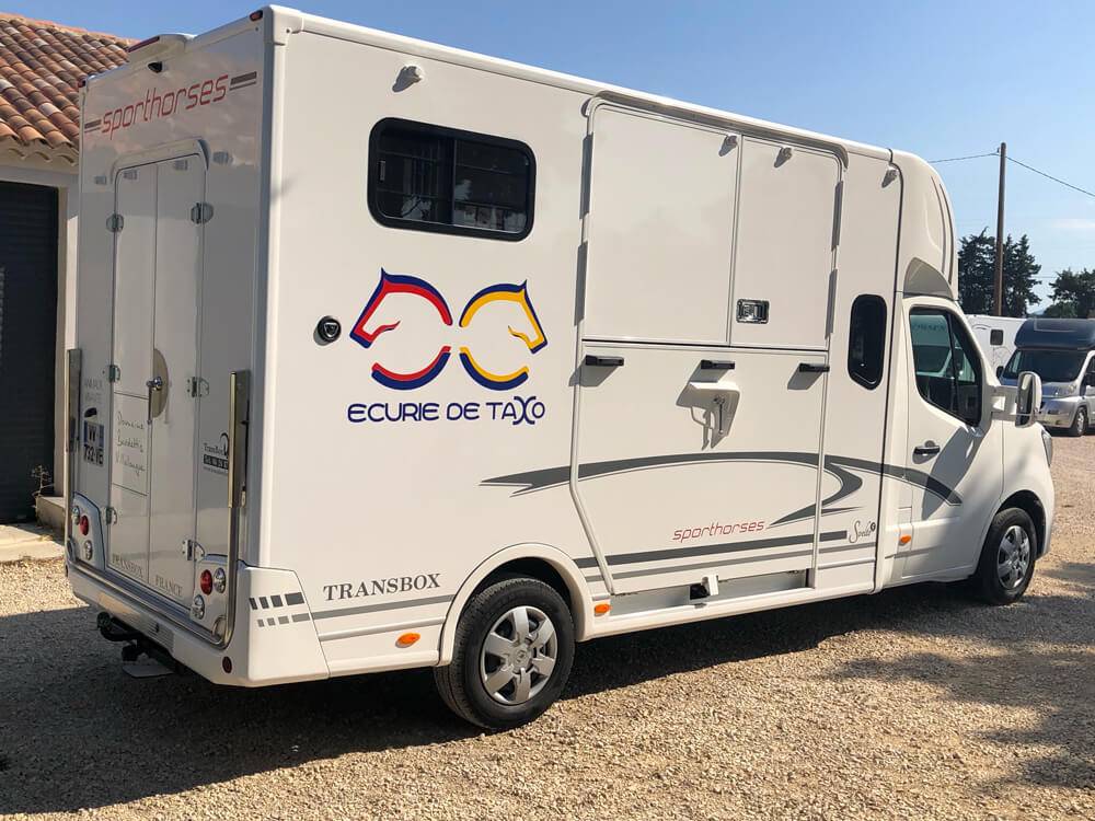 Furgoneta para caballos Trans Box SVELTO 5 S 2024 Nuevo