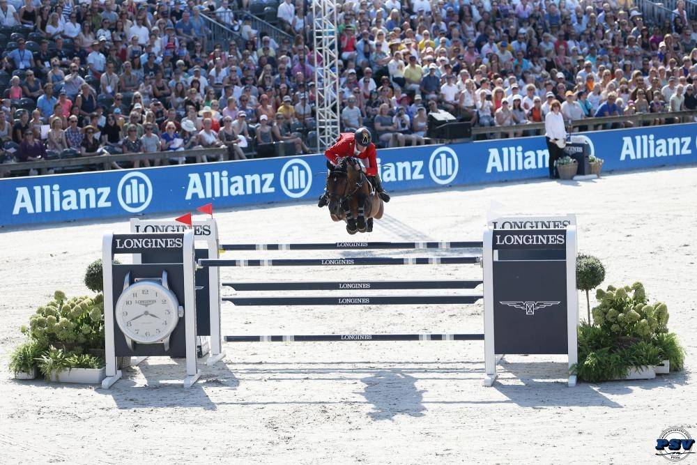 Comme Il Faut - Holsteiner 1997 por CORNET OBOLENSKY