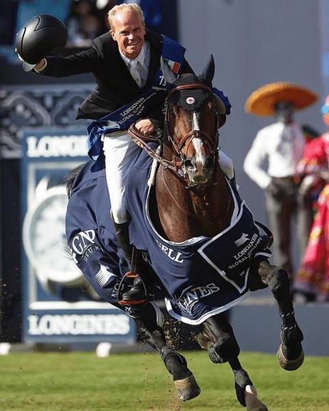 Quel Homme de Hus - Silla Francés 2006 por QUIDAM DE REVEL