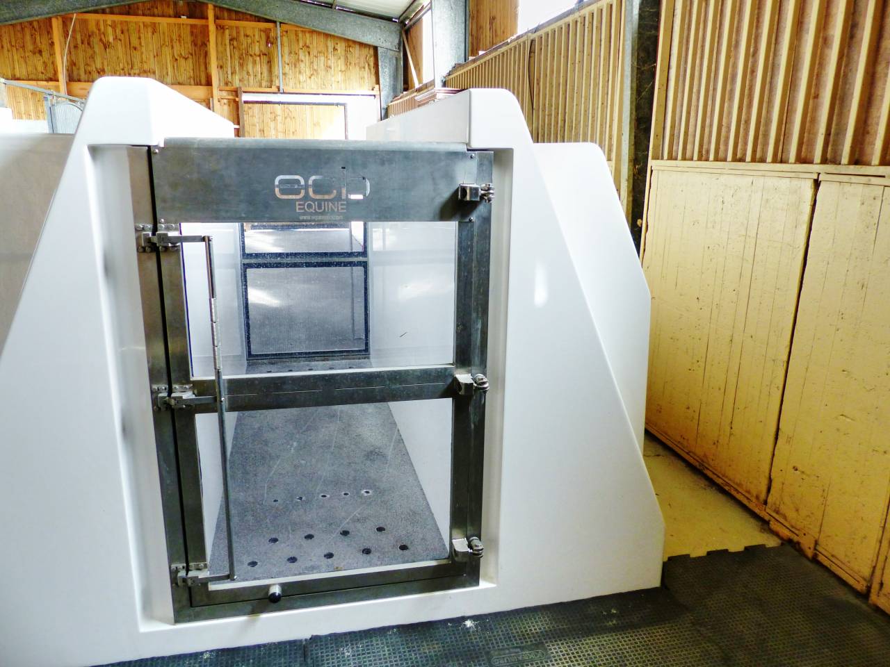 Centro ecuestre En venta Is&egrave;re