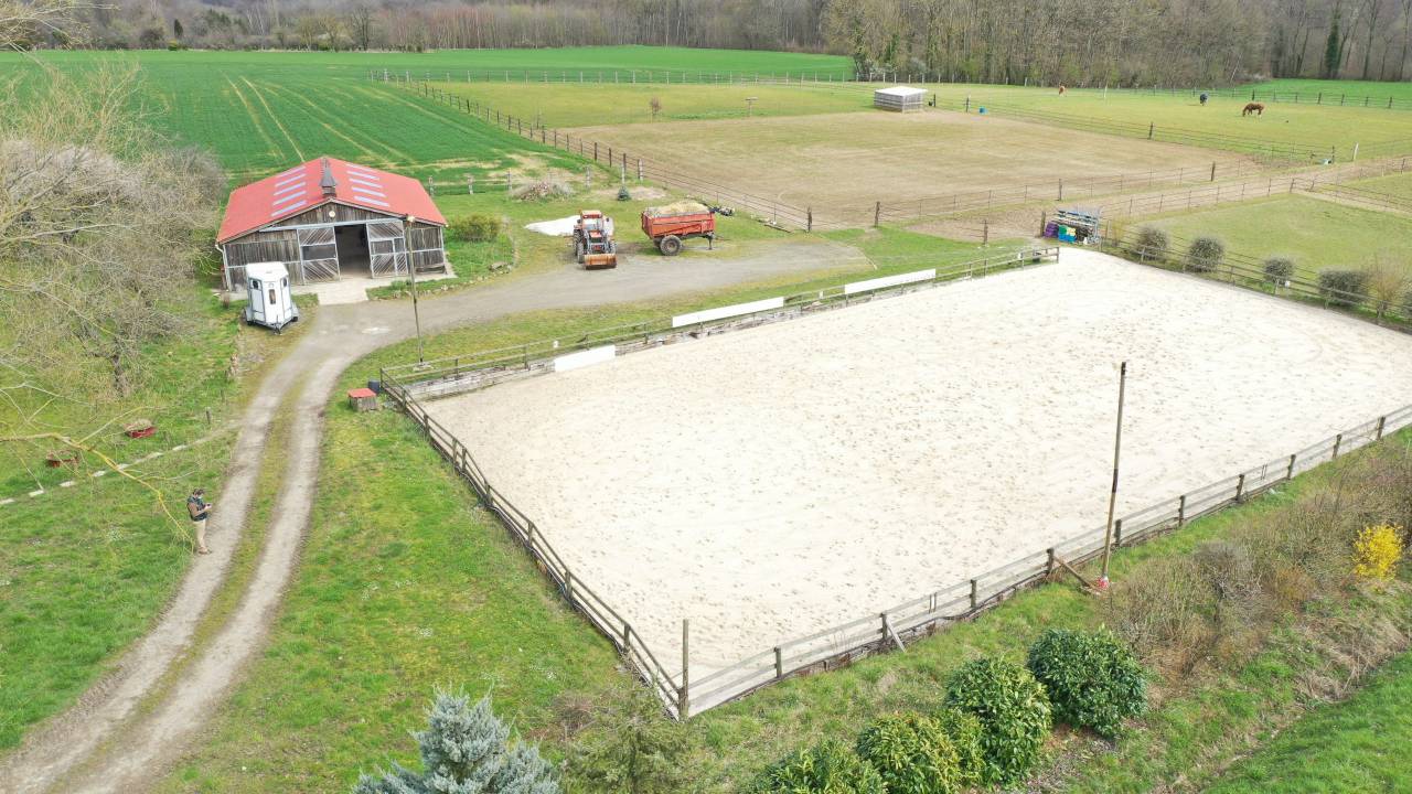 Cuadra de propietarios En venta Sena y Marne