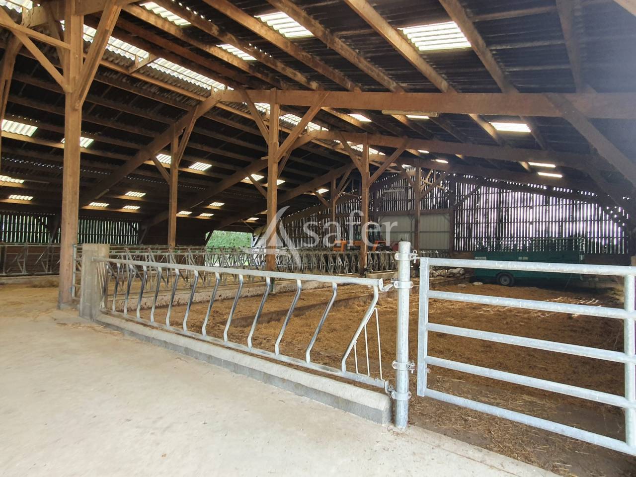 Explotación avícola En venta Sarthe