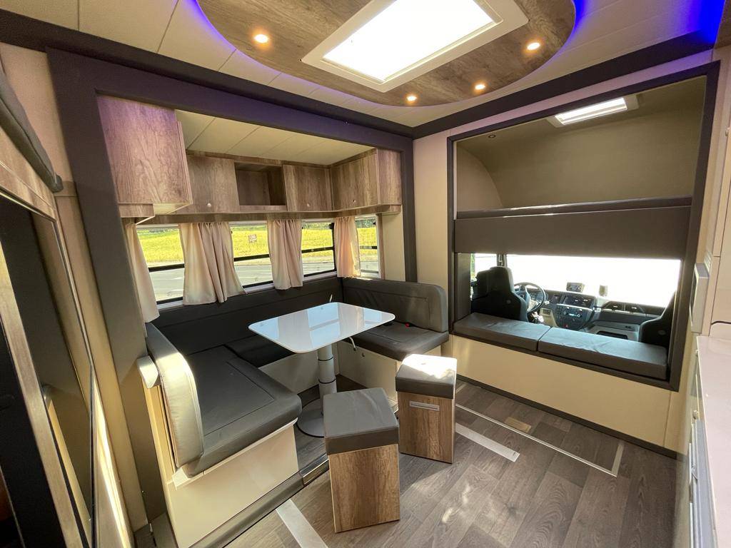 Camión para caballos Otra marca VOLVO 0 Nuevo