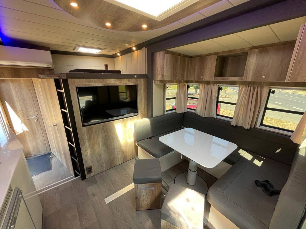 Camión para caballos Otra marca VOLVO 0 Nuevo