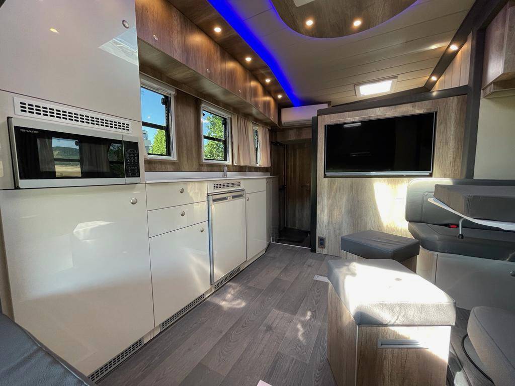 Camión para caballos Otra marca VOLVO 0 Nuevo