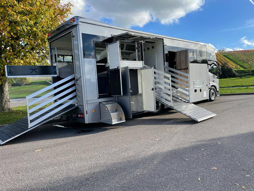 Camión para caballos Otra marca VOLVO 0 Nuevo