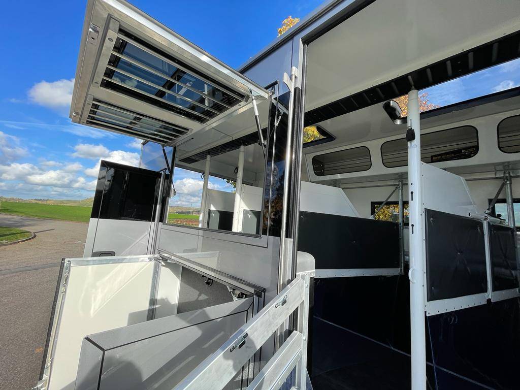 Camión para caballos Otra marca VOLVO 0 Nuevo