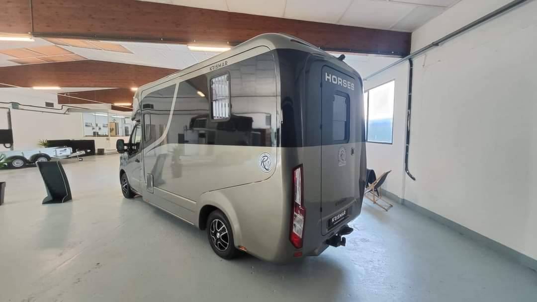 Furgoneta para caballos Krismar  2023 Nuevo