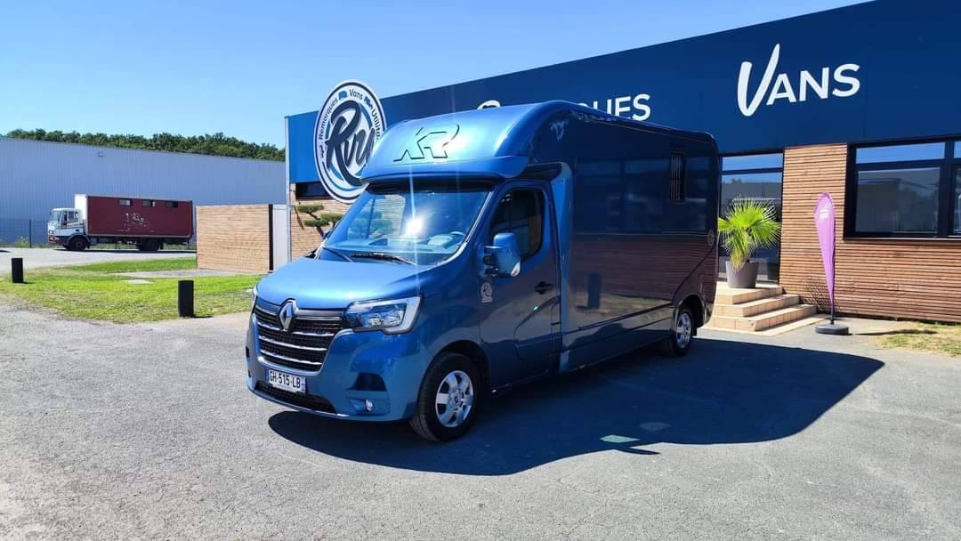 Furgoneta para caballos Krismar  2023 Nuevo