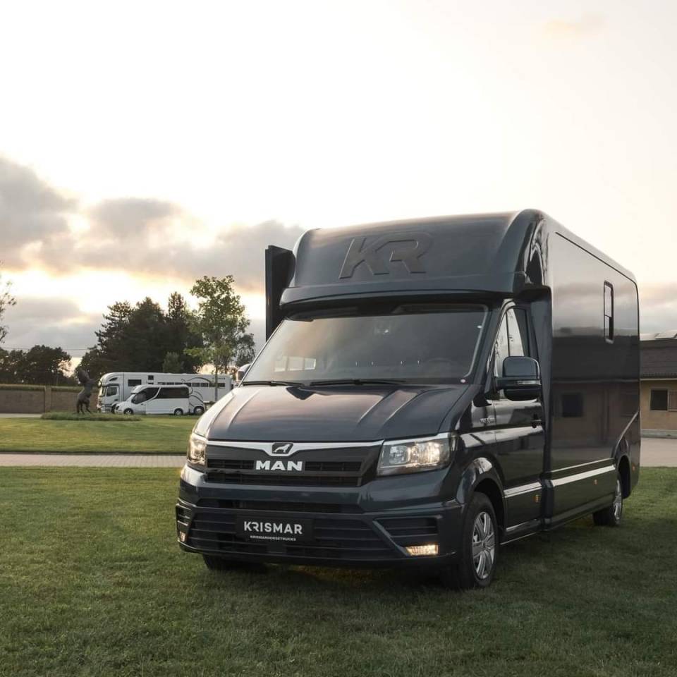 Furgoneta para caballos Krismar  2023 Nuevo