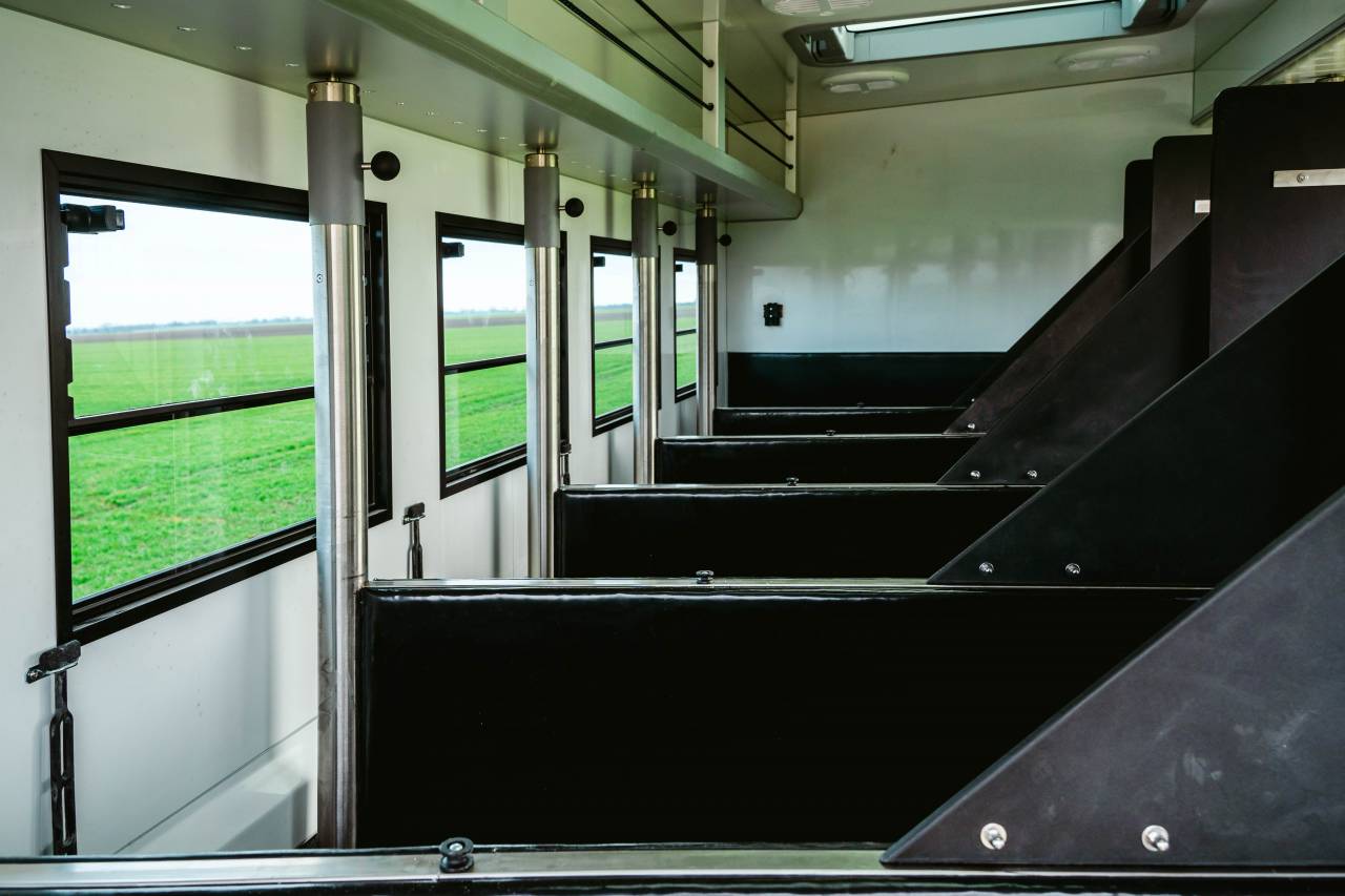 Camión para caballos Volvo VOLVO 0 Nuevo