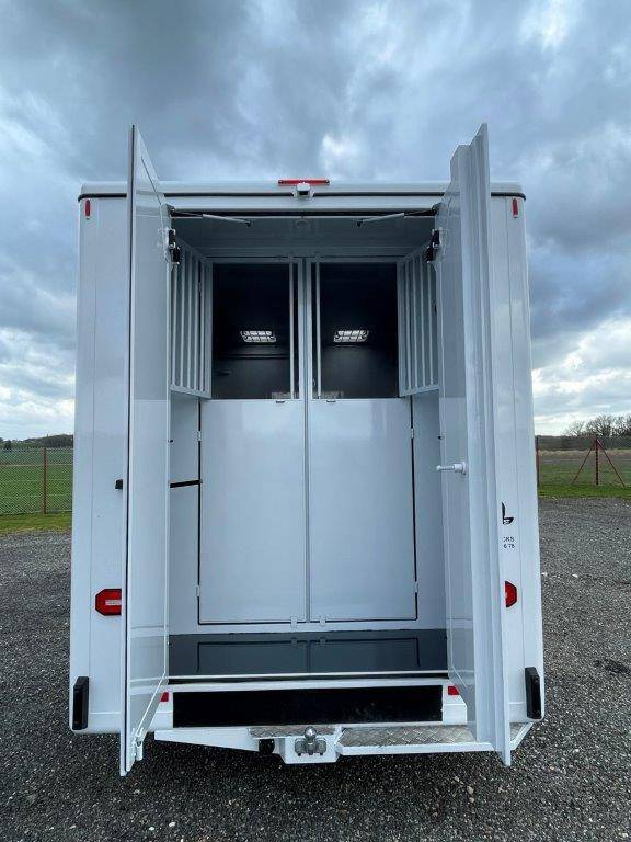 Furgoneta para caballos Renault Master 2023 Nuevo