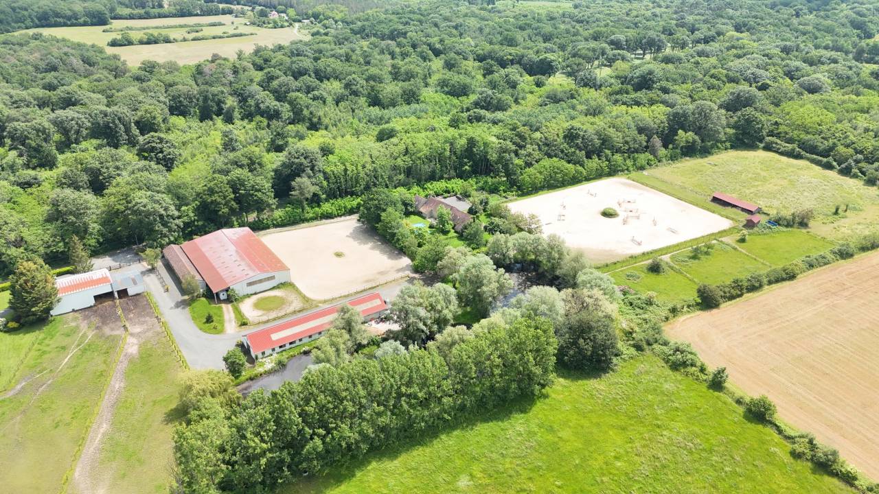 Cuadra de propietarios En venta Loiret