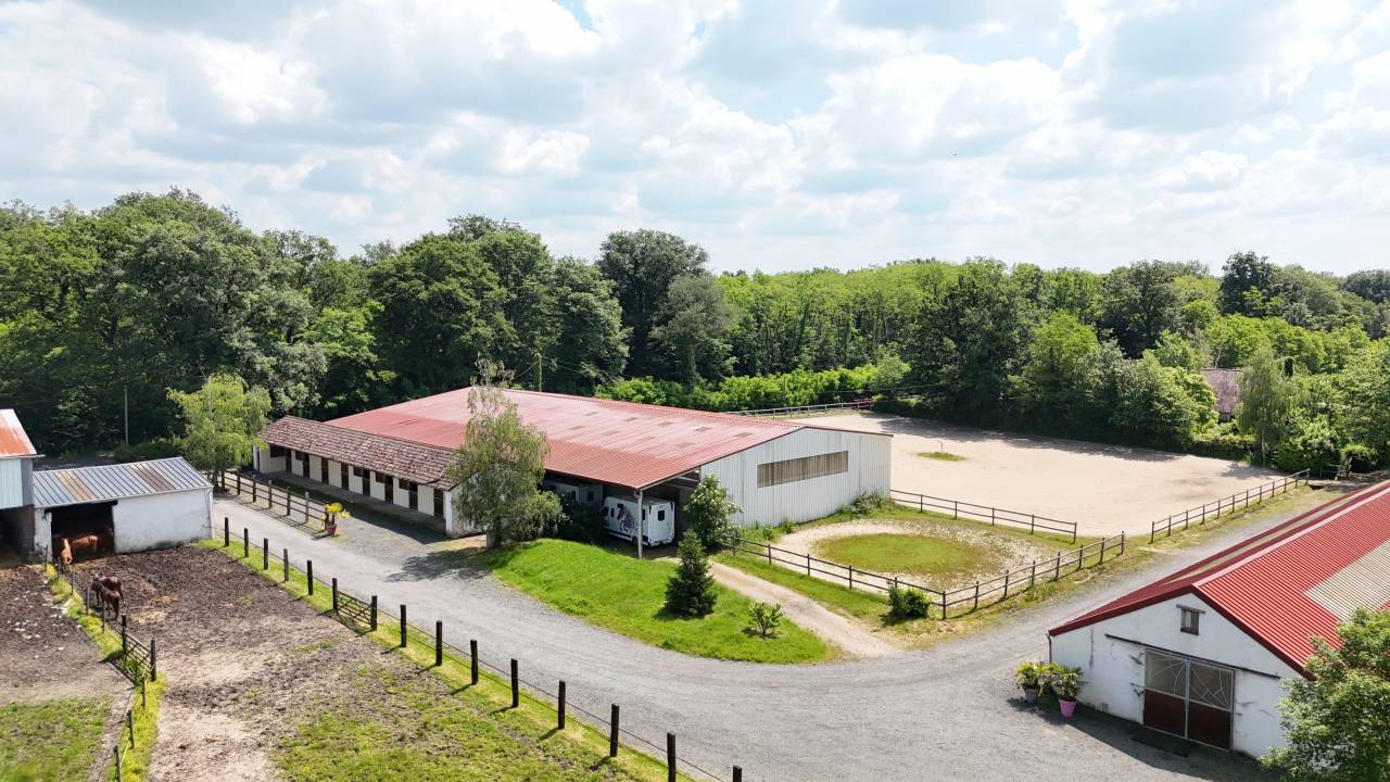 Cuadra de propietarios En venta Loiret