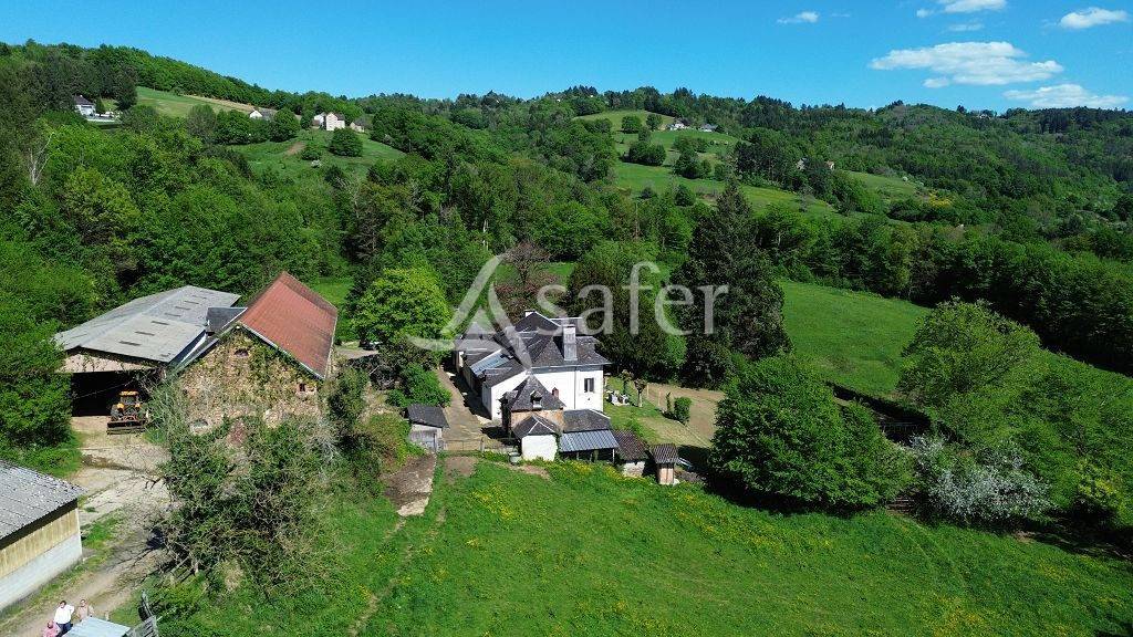 Explotación agrícola En venta Corrèze