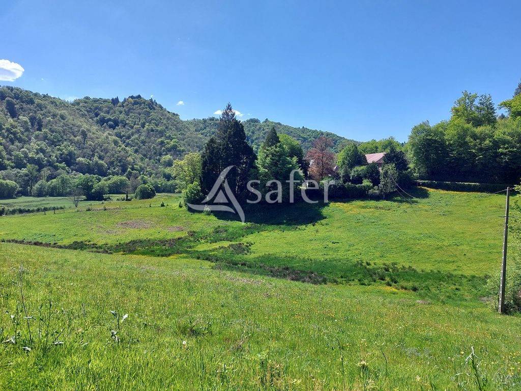 Explotaci&oacute;n agr&iacute;cola En venta Corr&egrave;ze