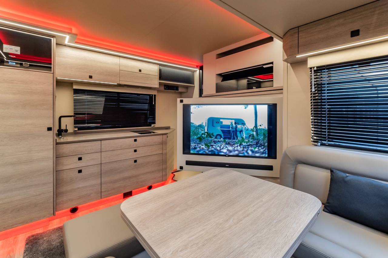 Camión para caballos Krismar Professionnelle / Exclusive 2023 Nuevo