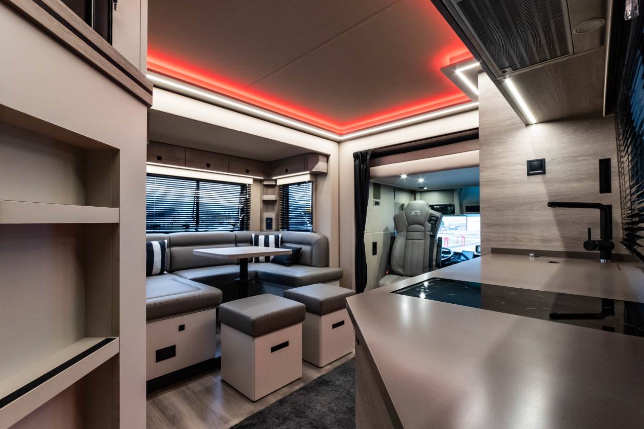 Camión para caballos Krismar Professionnelle / Exclusive 2023 Nuevo