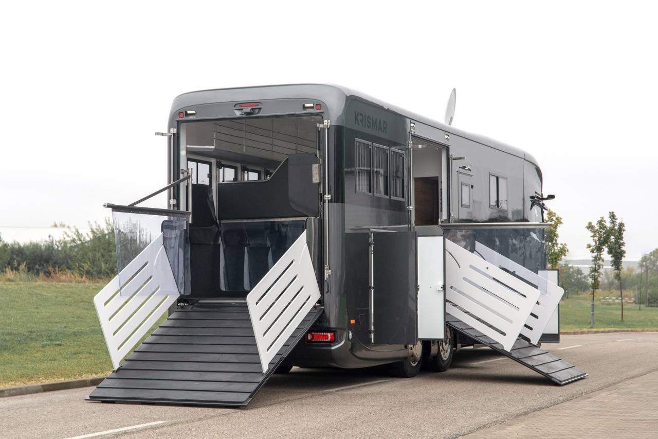 Camión para caballos Krismar Professionnelle / Exclusive 2023 Nuevo