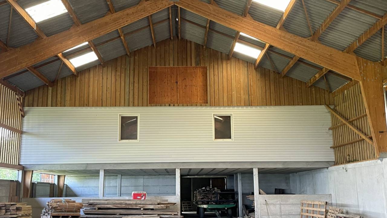 Cuadra de propietarios En venta Ain