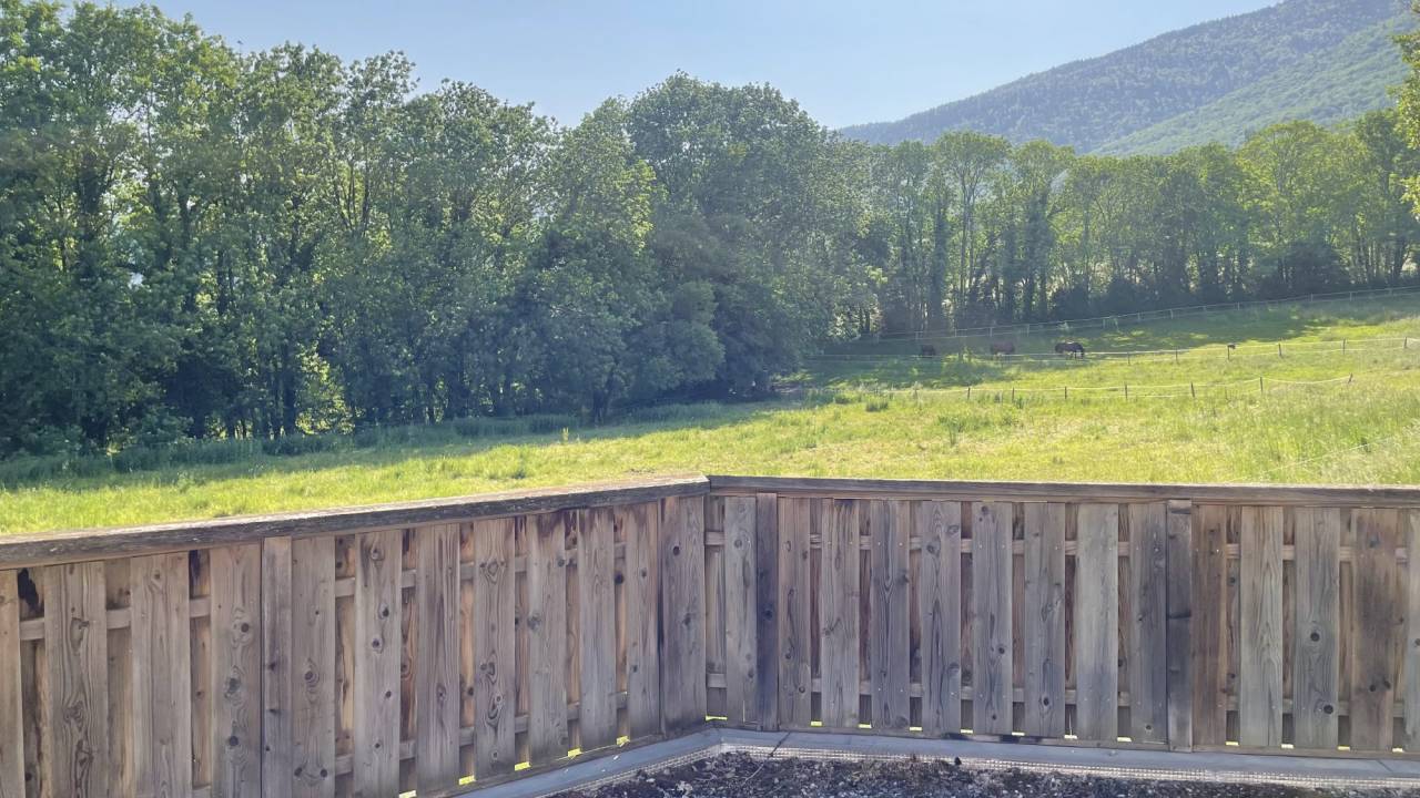 Cuadra de propietarios En venta Ain