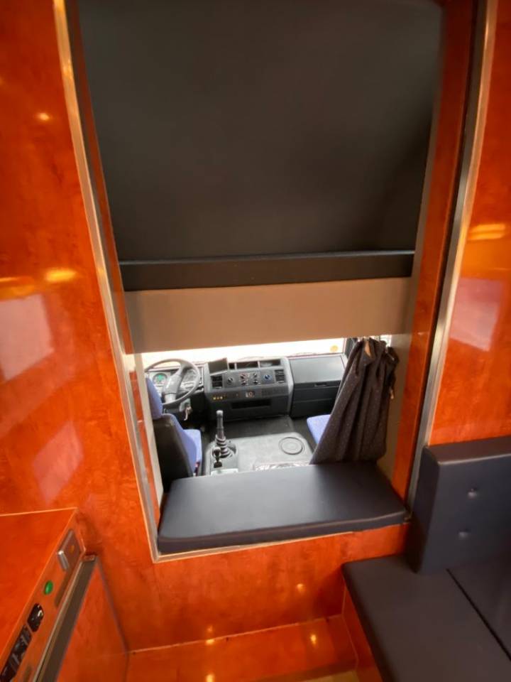 Camión para caballos Man MAN 0 De segunda mano