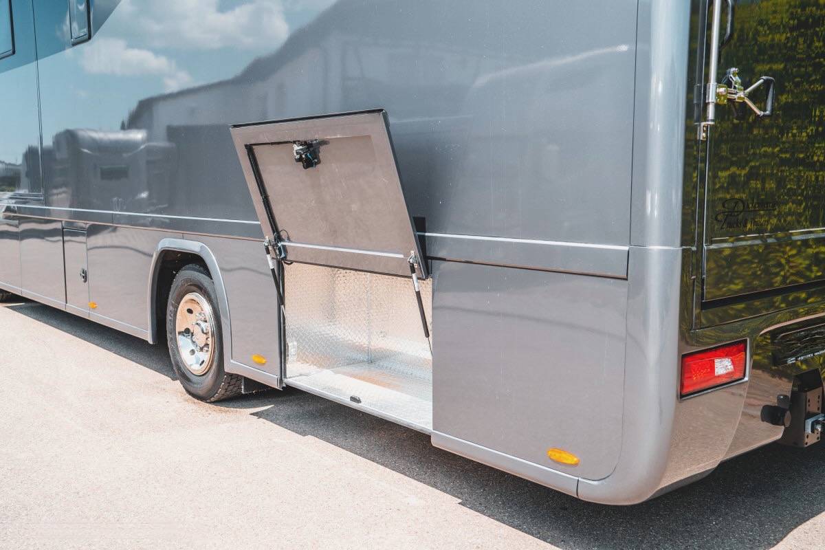 Camión para caballos Mercedes MERCEDES-BENZ 0 De segunda mano