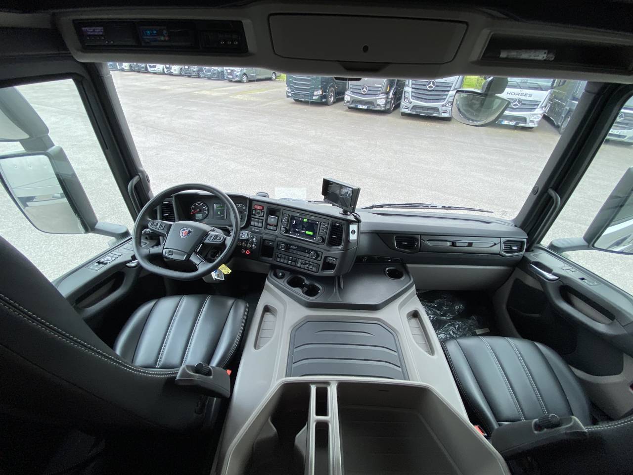 Camión para caballos STX  2025 Nuevo