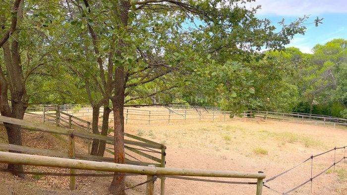 Bonita residencia ecuestre En venta Var