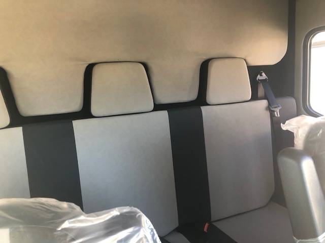 Furgoneta para caballos Trans Box New svelto 5  2024 Nuevo