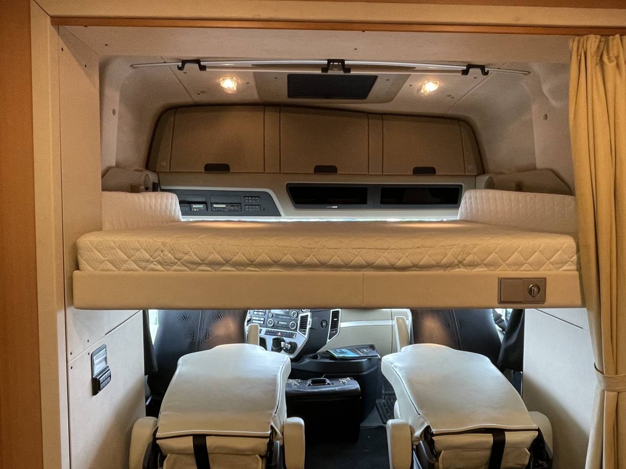 Camión para caballos Ketterer MERCEDES 2013 De segunda mano