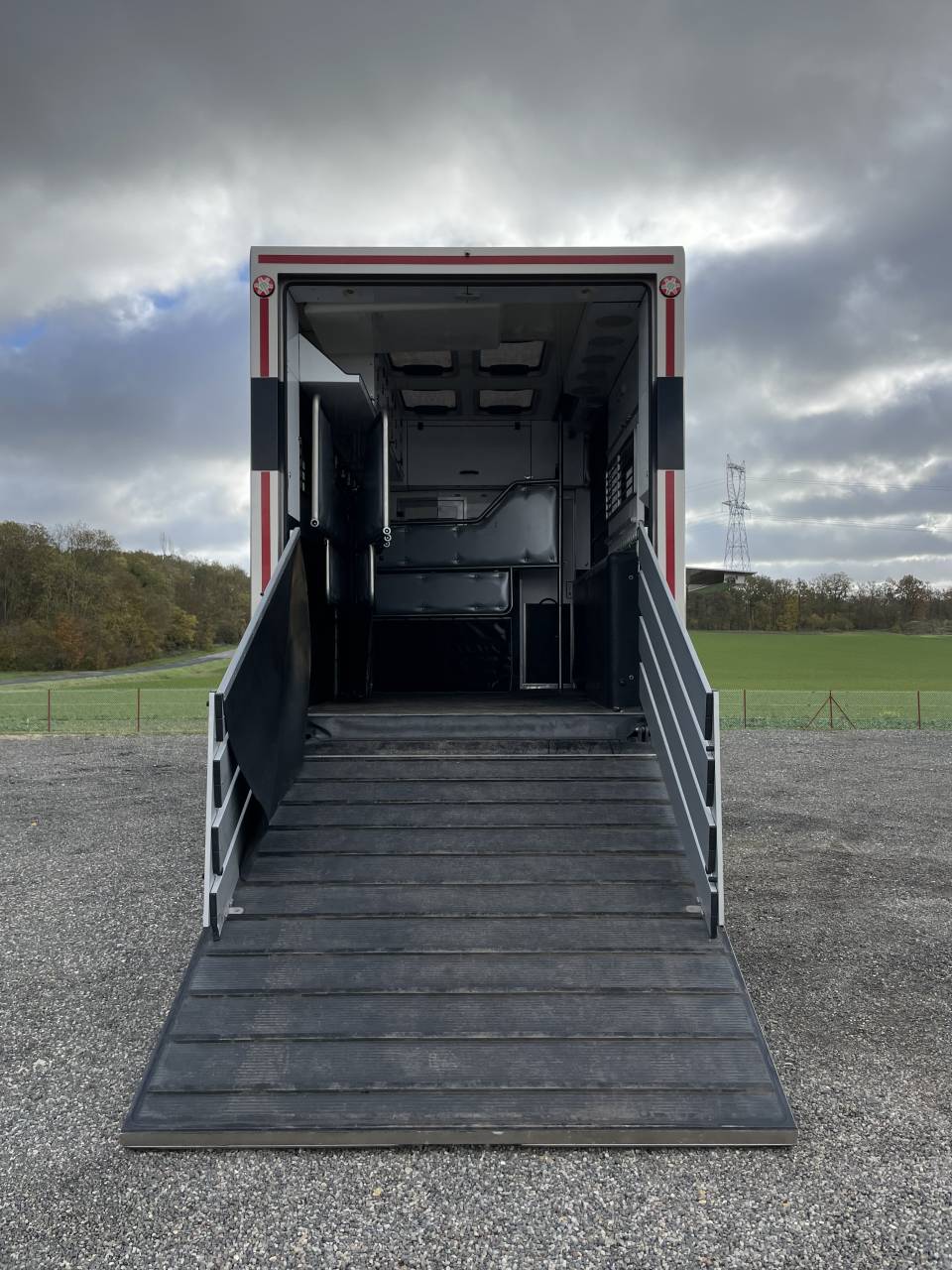 Camión para caballos Ketterer MERCEDES 2013 De segunda mano