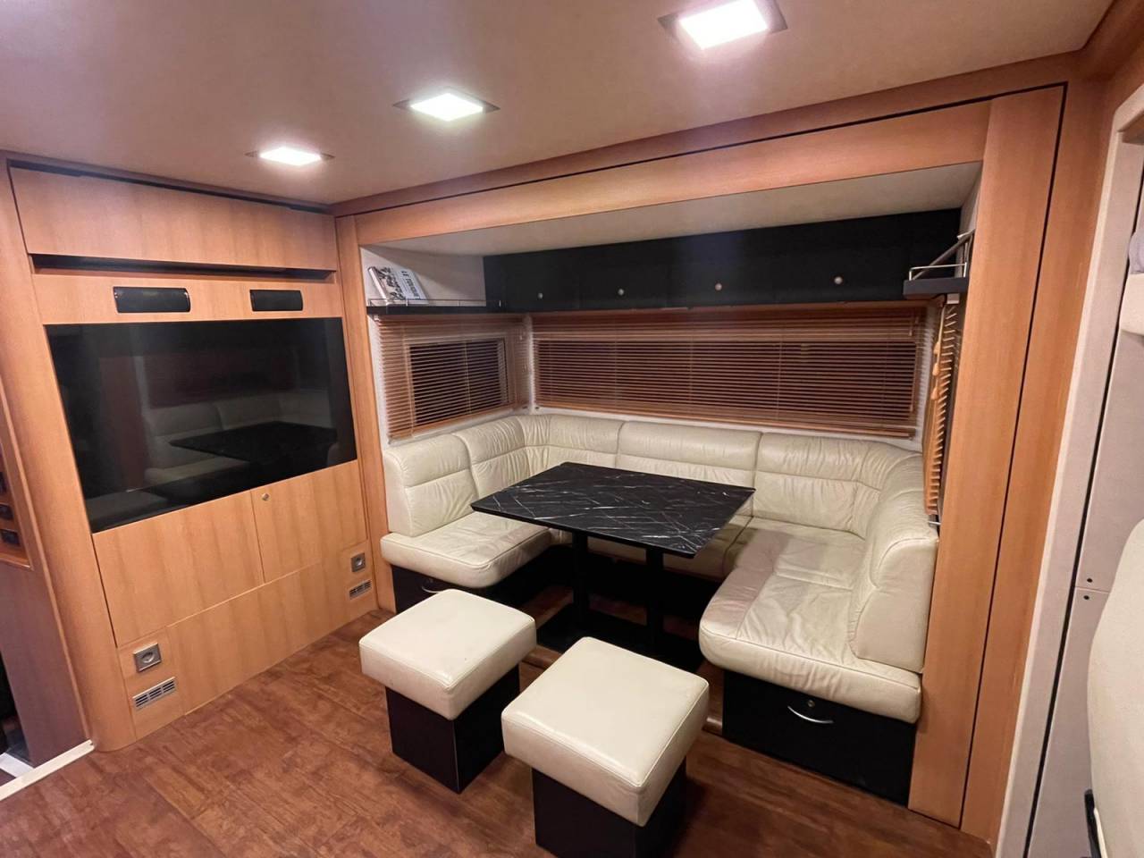 Camión para caballos Ketterer MERCEDES 2013 De segunda mano