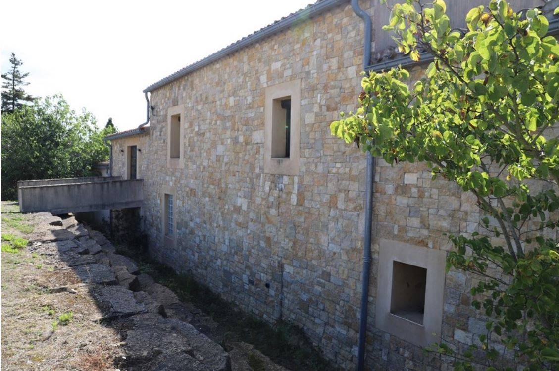 Bonita residencia ecuestre En venta Aude